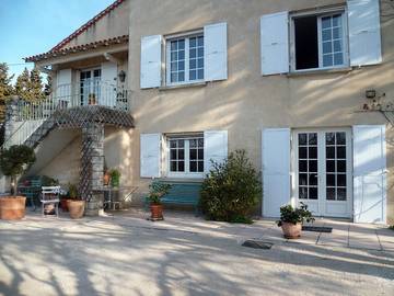 Gîte pour 2 personnes, avec terrasse et jardin à Sérignan-du-Comtat