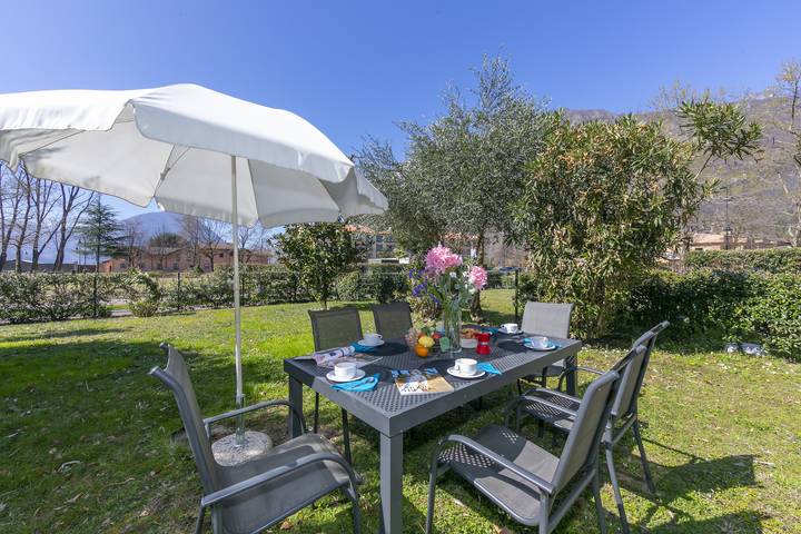 Villa für 8 Personen, mit Terrasse und Seeblick am Luganersee
