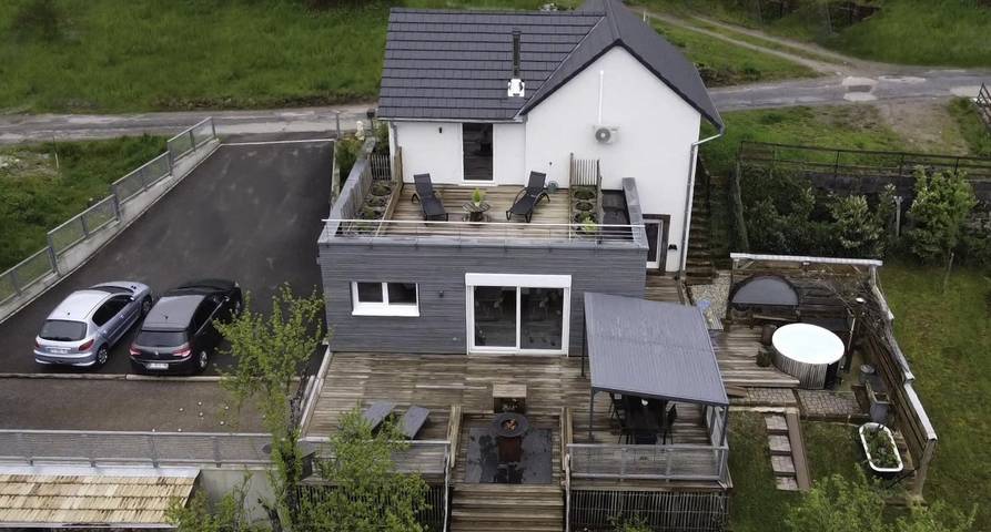 Gîte pour 6 personnes, avec jacuzzi ainsi que jardin et balcon - 1