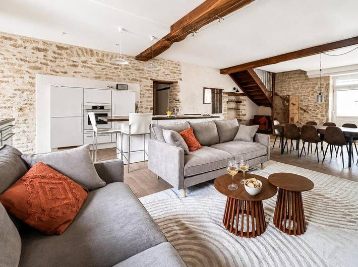 Location de vacances pour 7 personnes, avec Balcon et Terrasse ainsi que Jardin et Vue à Chassagne-Montrachet