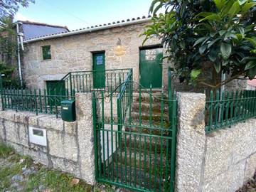Gîte pour 5 personnes, avec balcon et vue à Terras de Bouro