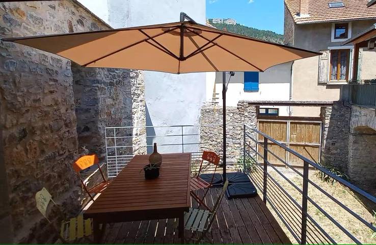 Location de vacances pour 7 personnes, avec vue et jardin, animaux acceptés à Rivière-sur-Tarn - 3