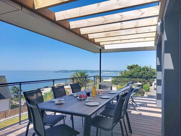 Location de vacances pour 6 personnes, avec Balcon ainsi que Terrasse et Jardin dans Plage Trégana