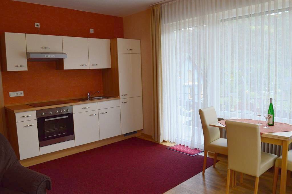 Ganze Ferienwohnung, Appartement 1. Etage in Kröv, Bernkastel-Kues & Umgebung