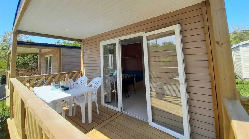 Camping für 4 Personen, mit Kinderpool und Sauna in Hyeres - 2