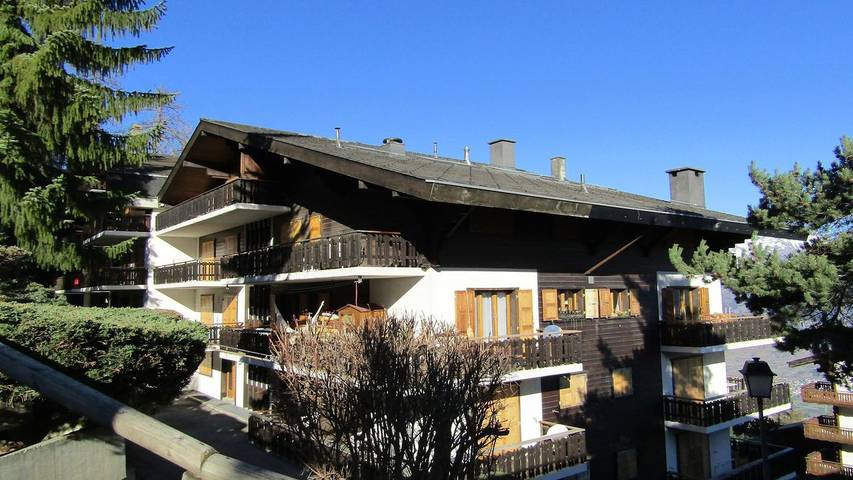 Appartement voor 9 personen, met balkon en zwembad in Veysonnaz