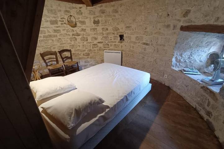 Location de vacances pour 2 personnes, avec jardin, animaux acceptés à Brengues - 3