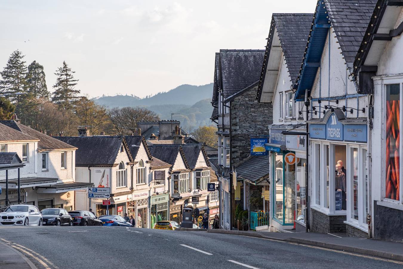 Entire holiday apartment, Luxury 2 Bed Room Lake View Apt Bowness Parking in Bowness-on-Windermere, Lake District