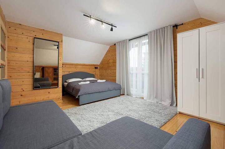 Familiensuite mit Garten | 3 Schlafzimmern und Terrasse in Zastań, Baltic Sea Pomerania