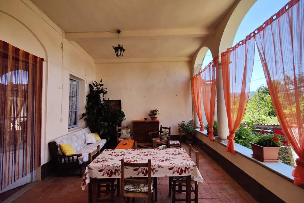 Appartamento intero, Pausa di relax in campagna a 10km dal mare in Camaiore (Toscana), Riviera Toscana