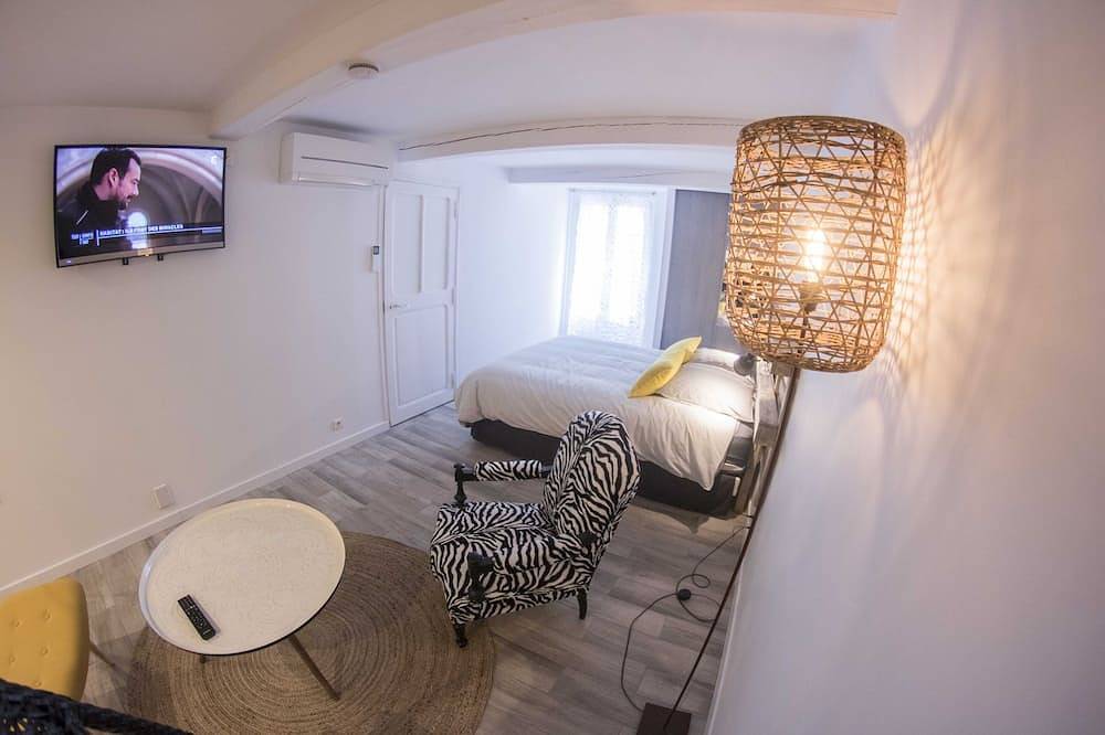 Appartement entier, Au Repere D'Argante boudoir in Pézenas, Côte d'Améthyste