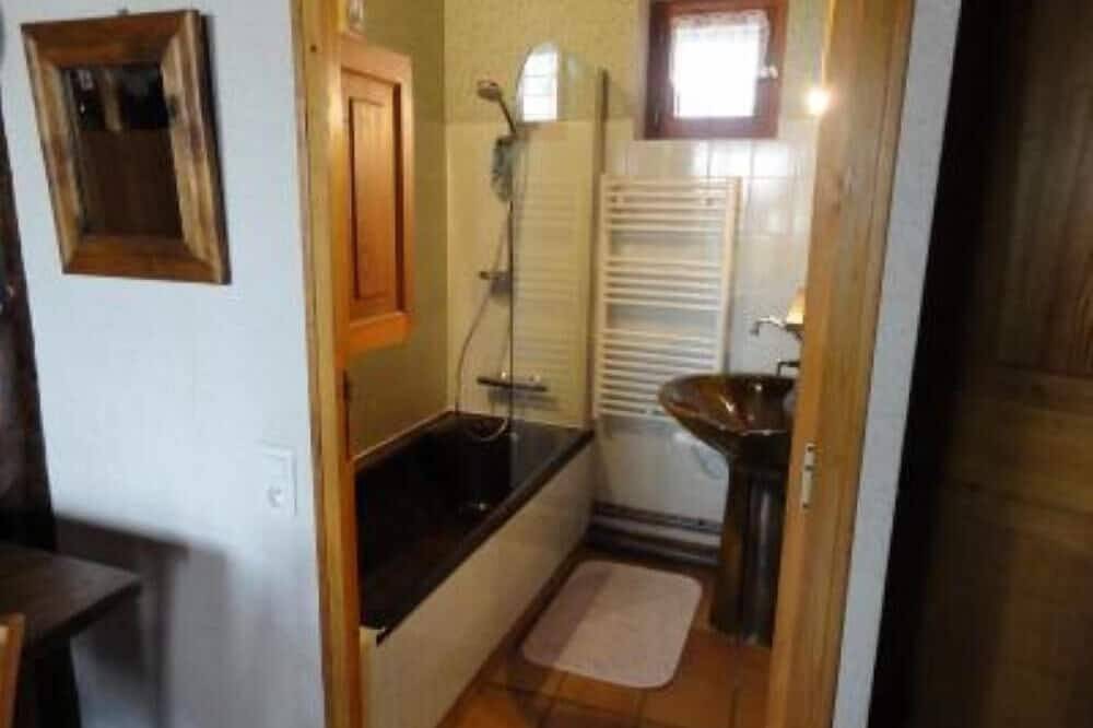 House In The Heart Of The Village Of La Grave in Les Hieres, La Grave