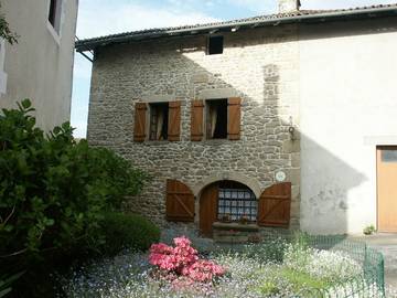 Gîte pour 6 personnes, avec jardin à Saint-Pardoux