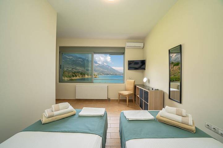 Seafront Villa with Panoramic Views, 5 Bedrooms, Pool, 3 Min Walk to Sandy Beach in Kefalonia