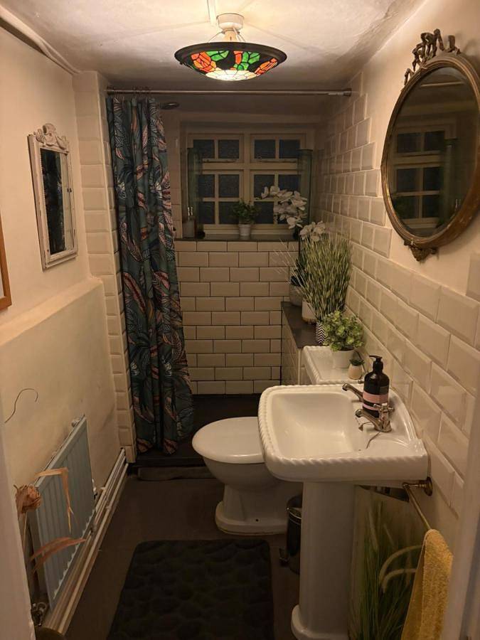 Appartement entier, Quirky Hidden Gem, Garden Flat by Town Centre Park in Taunton, Somerset