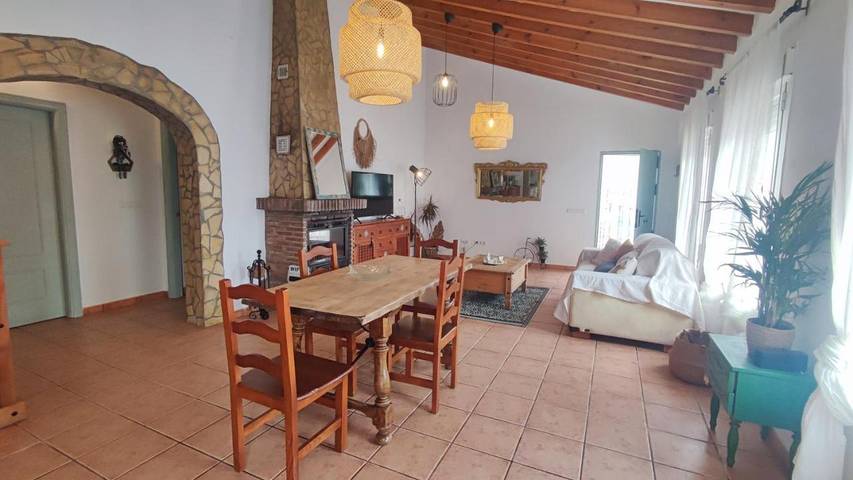 Casa rural para 6 personas, con Balcón y Jacuzzi además de Terraza y Jardín en Sedella - 4