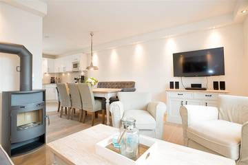 Ferienhaus für 6 Personen, mit Terrasse und Sauna sowie Whirlpool und Garten in Tinnum