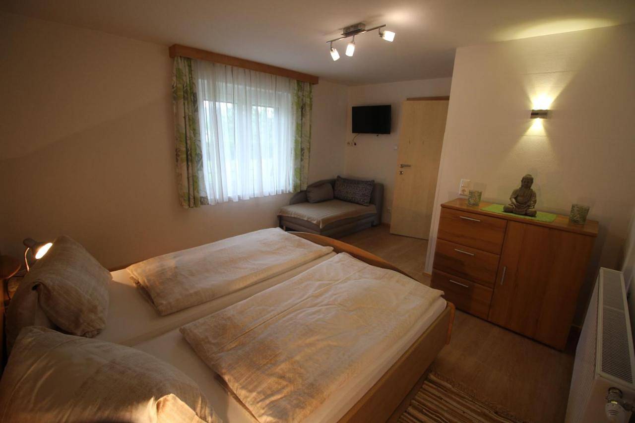 Ferienwohnung Appartment mit Privatbadestrand Kusternighof in Velden am Wörther See, Villach-Land