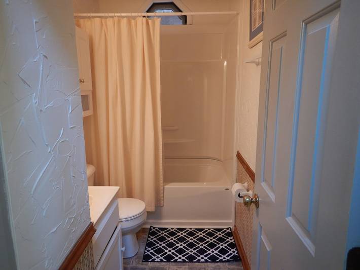 Vacation house for 6 people, with yard and balcony in Oak Island (NC)