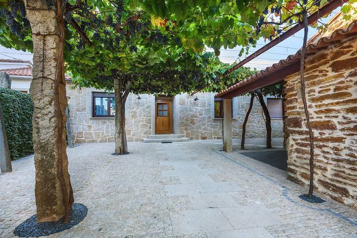 Location de vacances pour 6 personnes, avec jardin et terrasse à Tomiño