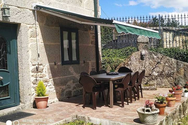 Location de vacances pour 16 personnes, avec jacuzzi et jardin à Guitiriz