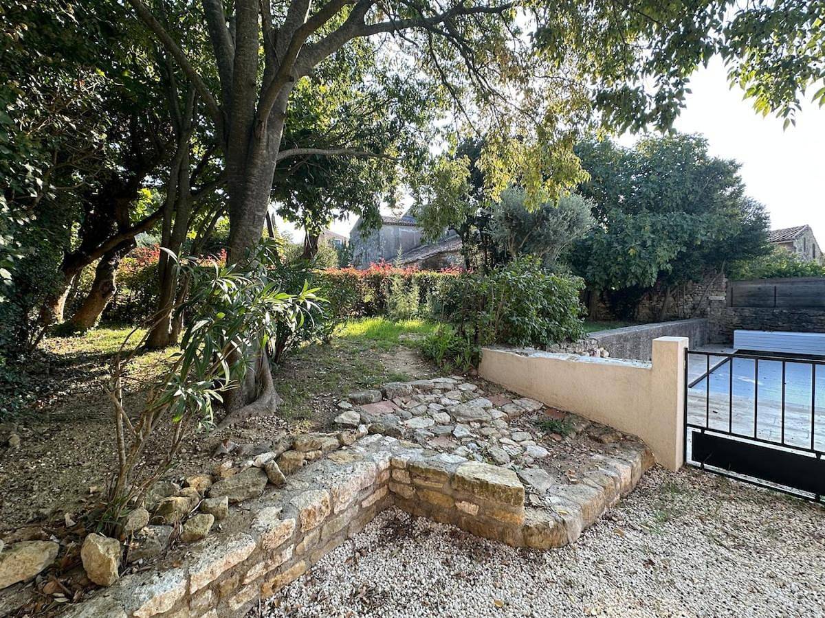 Maison provençale-piscine-jardin clôturé-8 pers in Collorgues, Région de Nîmes