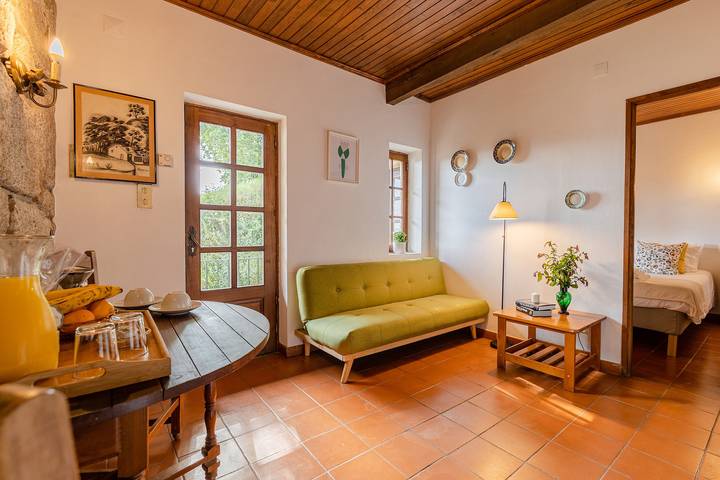 Agriturismo voor 5 personen, with balkon and zwembad as well as tuin in Noord-Portugal