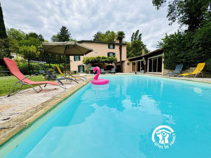 Gîte for 15 people, with Terrace and Garden as well as Pool in Carcassonne