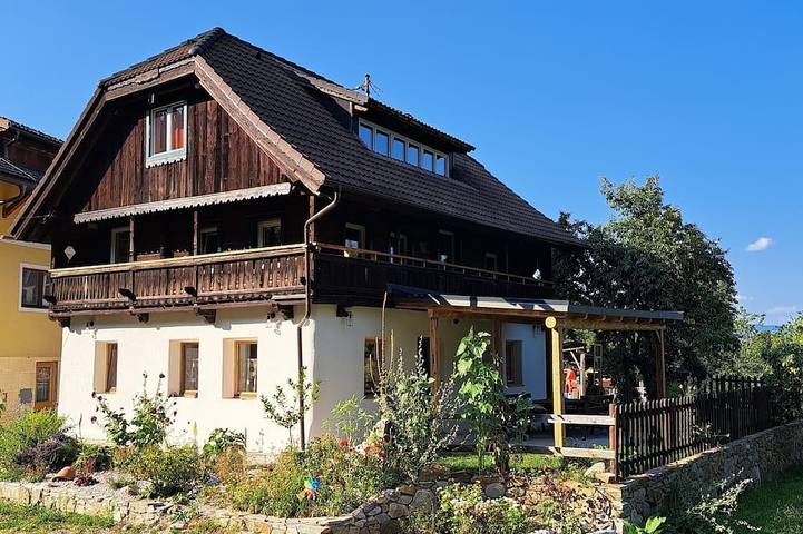 Bauernhof für 13 Personen, mit Balkon und Garten am Wörthersee