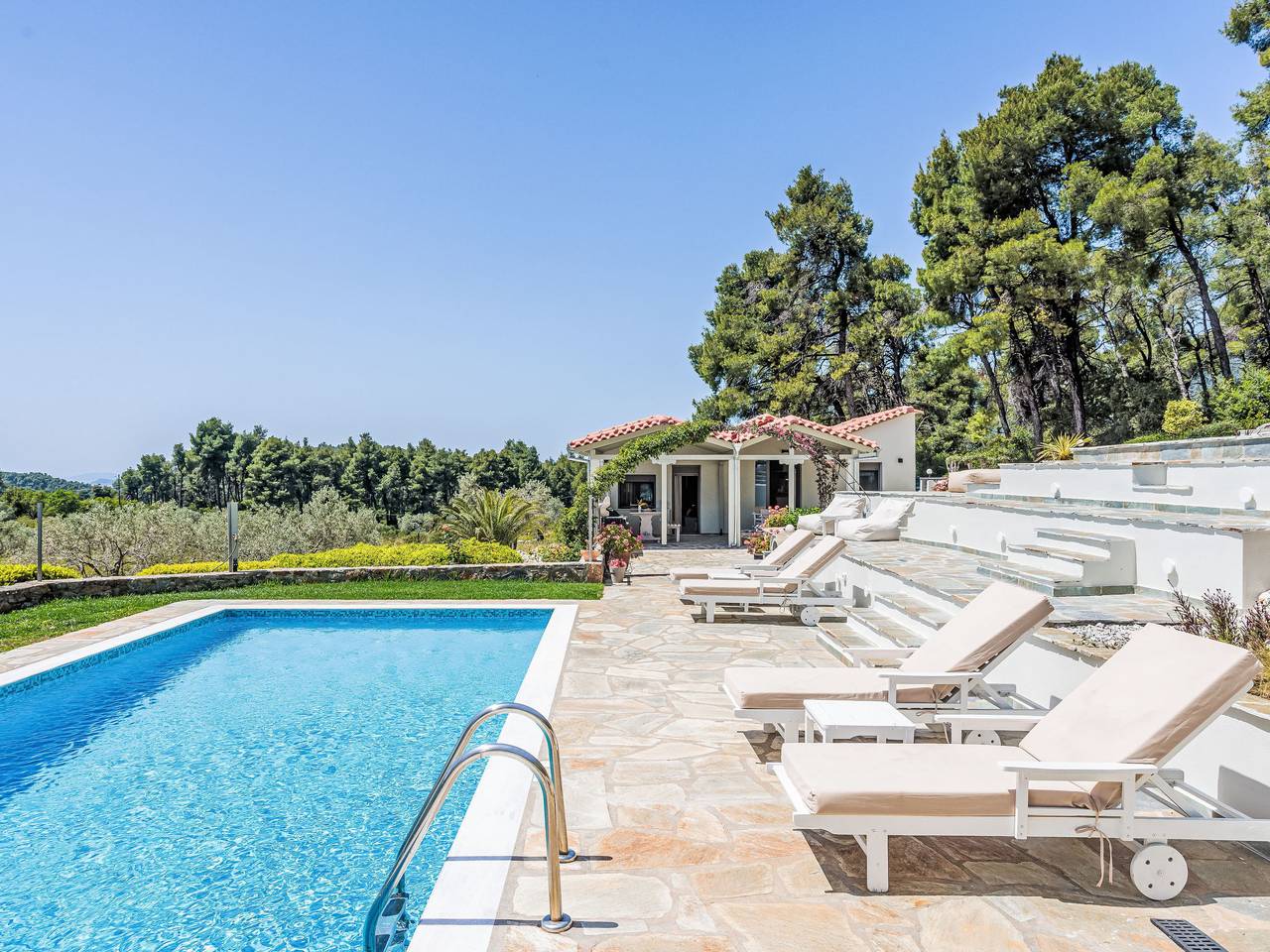 Villa Pine Trees bei Kardous, Skopelos Privater Pool in Sporadi