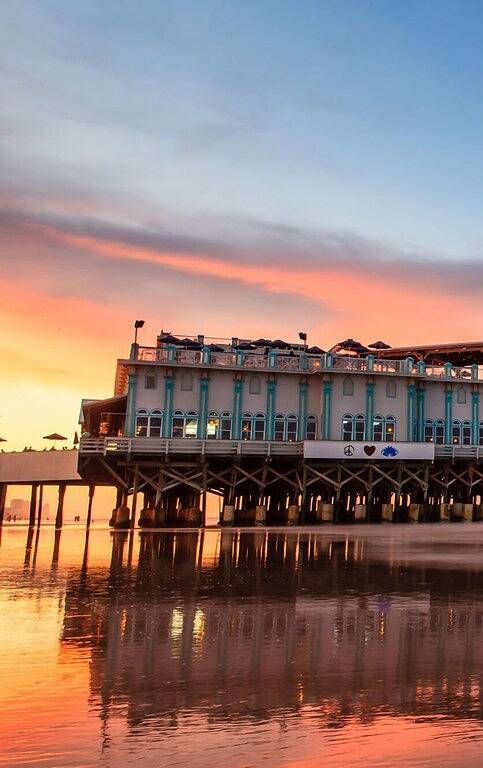 Ganze Wohnung, Beachfront Studio on Daytona Beach w/ Oceanfront Pool & Free Parking in Daytona Beach, Florida