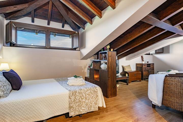 Apartamento para 2 personas, con jardín y jacuzzi en Costa Verde