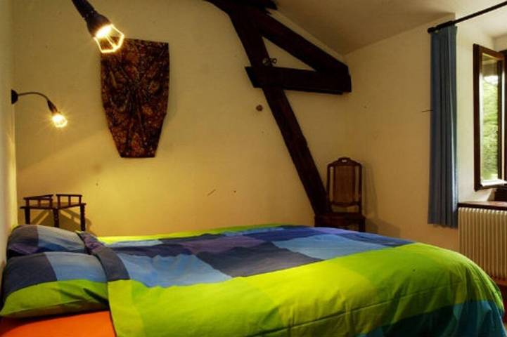 Maison d’hôte pour 2 personnes, avec Jardin à Vertolaye