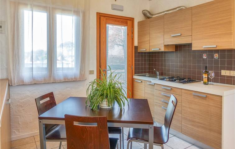 Apartamento vacacional entero, Apartamento junto a la playa con aire acondicionado, aparcamiento, terraza e Internet in Cavallino, Cavallino-Treporti