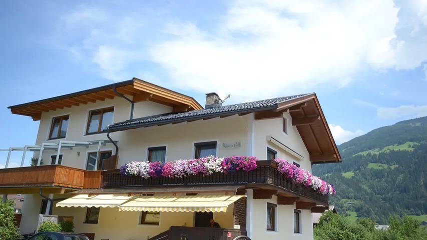 Ferienwohnung für 8 Personen, mit Pool und Garten in Uderns - 2