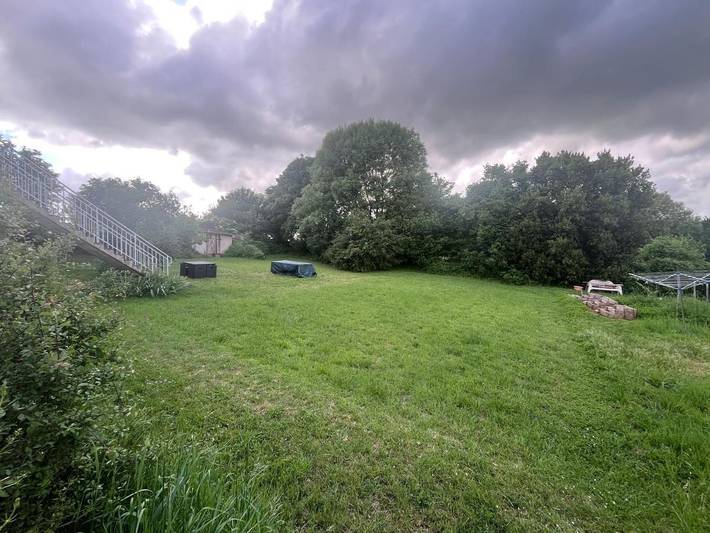 Location de vacances pour 9 personnes, avec vue ainsi que jardin et terrasse dans Saint-Romans-lès-Melle