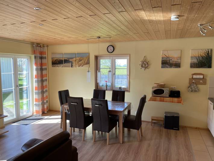 Ferienhaus für 6 Personen, mit Terrasse und Garten sowie Sauna in Altefähr - 3