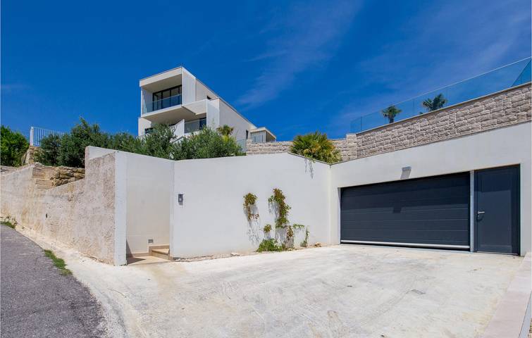 Ferienhaus für 10 Personen, mit Terrasse und Sauna sowie Pool und Garten auf Rab - 3