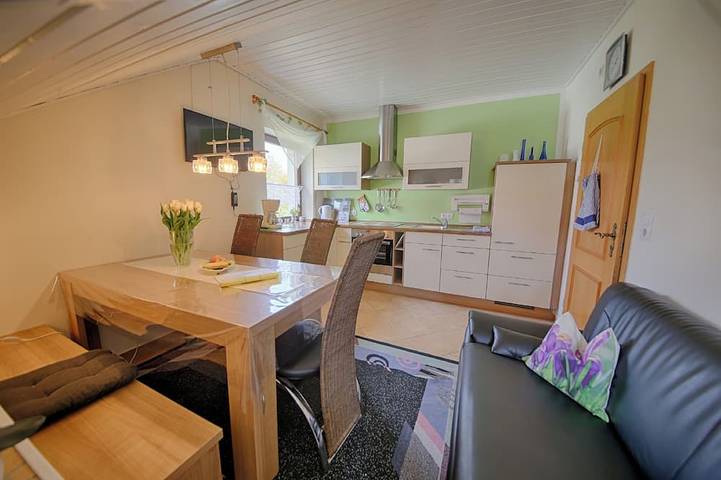 Ferienwohnung für 5 Personen, mit Balkon und Garten