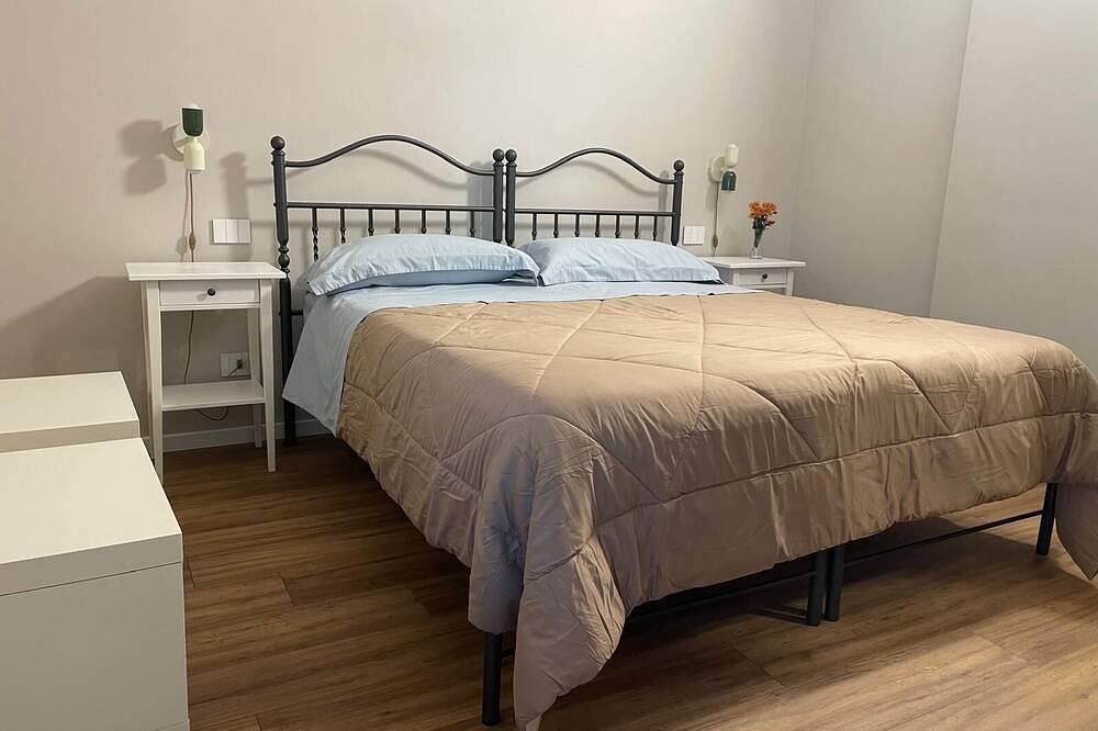 Chiacchiere è un bed and breakfast familiare nel cuore di Piacenza, in Piacenza, Provincia di Piacenza