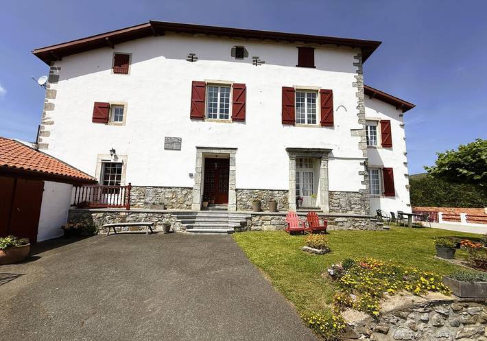Chambre d’hôte pour 3 personnes, avec Terrasse au Pays basque