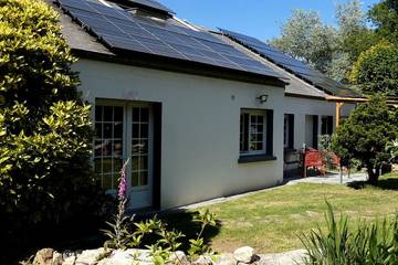 Gîte pour 4 personnes, avec jacuzzi à Meslan