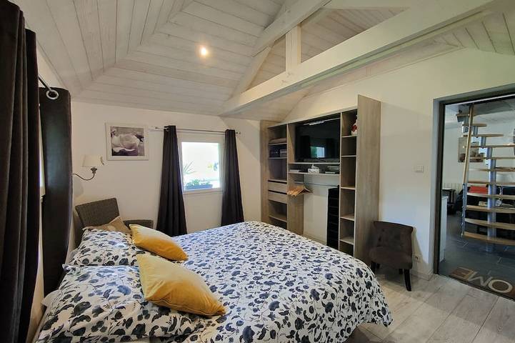 Location de vacances pour 4 personnes, avec jacuzzi et jardin à Saint-Branchs - 3