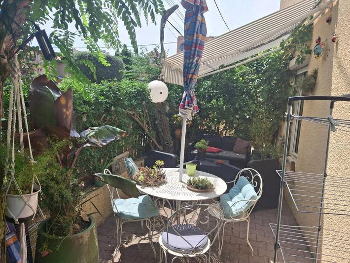 Gîte pour 4 personnes, avec terrasse à Villemolaque