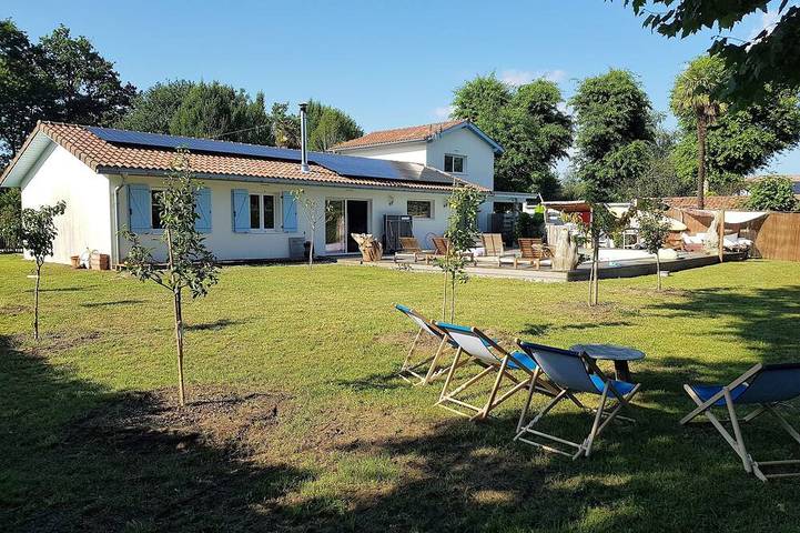 Villa für 7 Personen, mit Pool und Whirlpool sowie Garten - 1