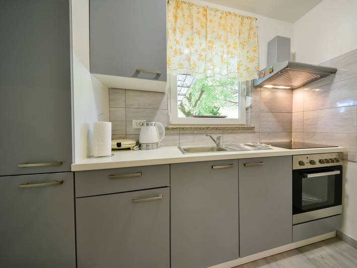 Ferienwohnung für 2 Personen, mit Terrasse und Garten in Opatija Riviera - 4
