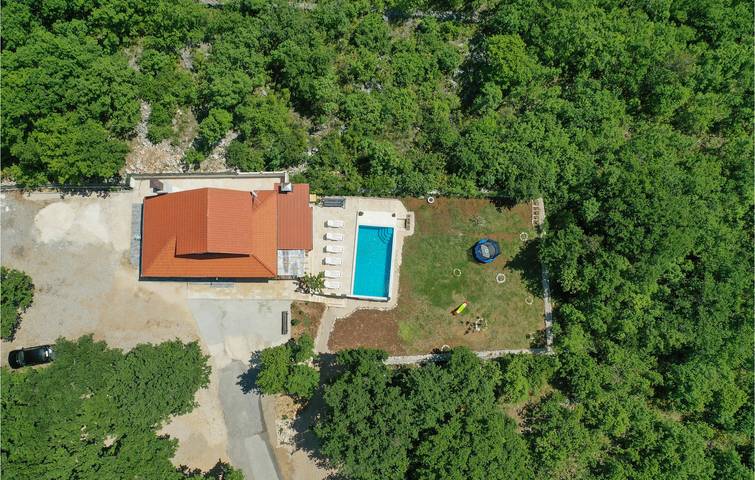 Ferienhaus für 6 Personen, mit Garten und Terrasse sowie Pool - 1