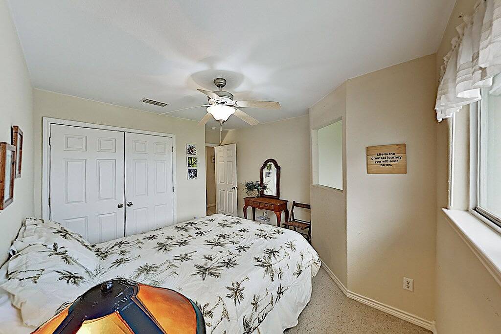 Spacious beach home with pool & garage in North Padre Island, Corpus Christi