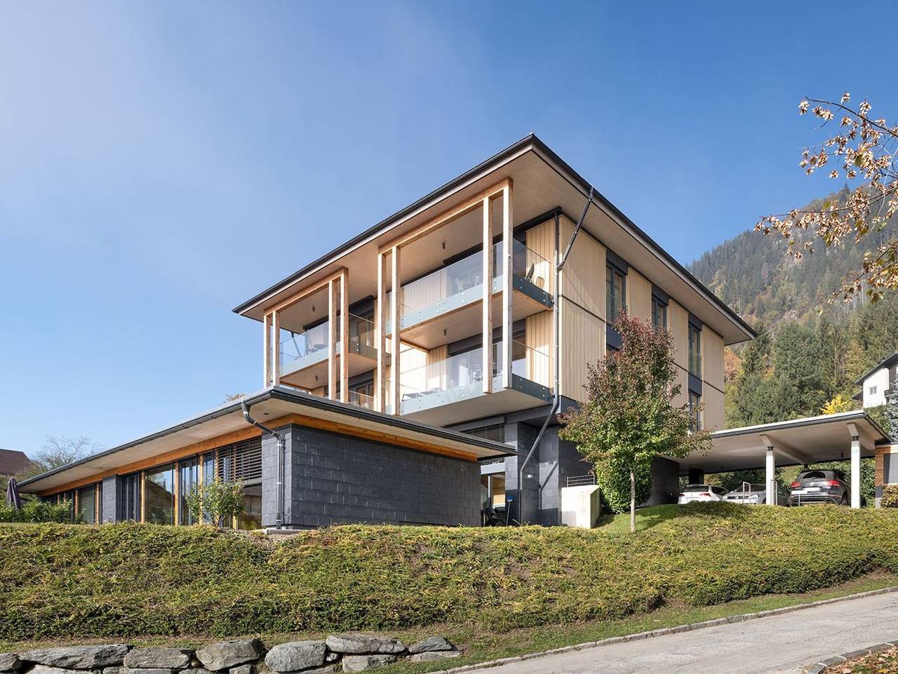 Ganze Ferienwohnung, Atelier Ronacher - Gartenwohnung Deluxe in Treffen am Ossiacher See, Gerlitzen
