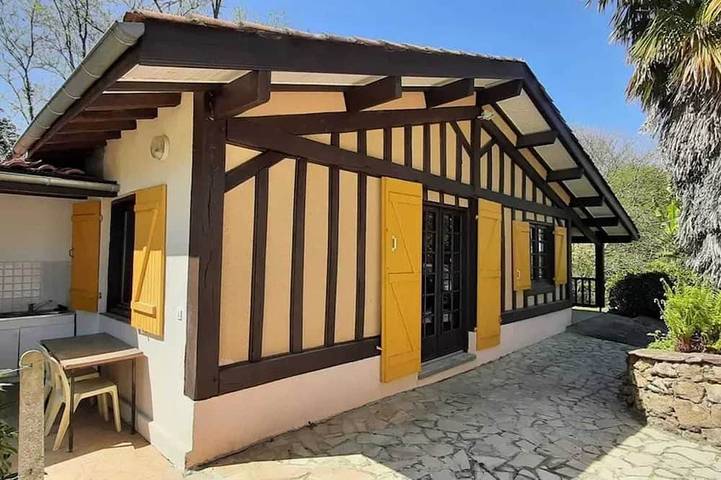 Chalet pour 5 personnes, avec jardin et piscine